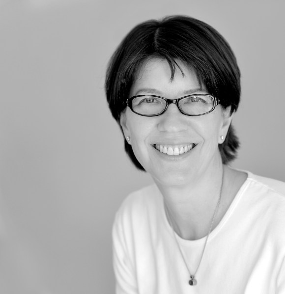 E Sims PS head shot BW